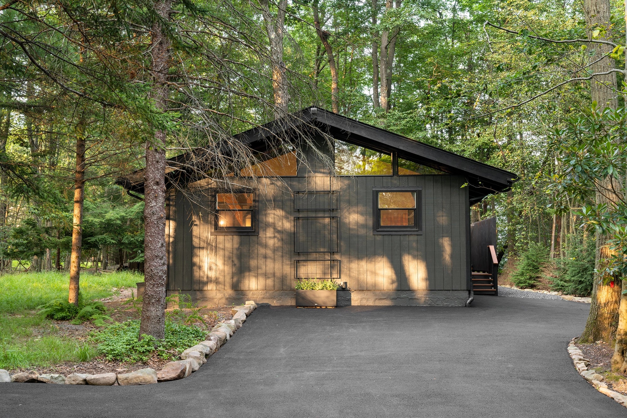Airbnb Photography: Exclusive Cabin Retreat in Tobyhanna, PA