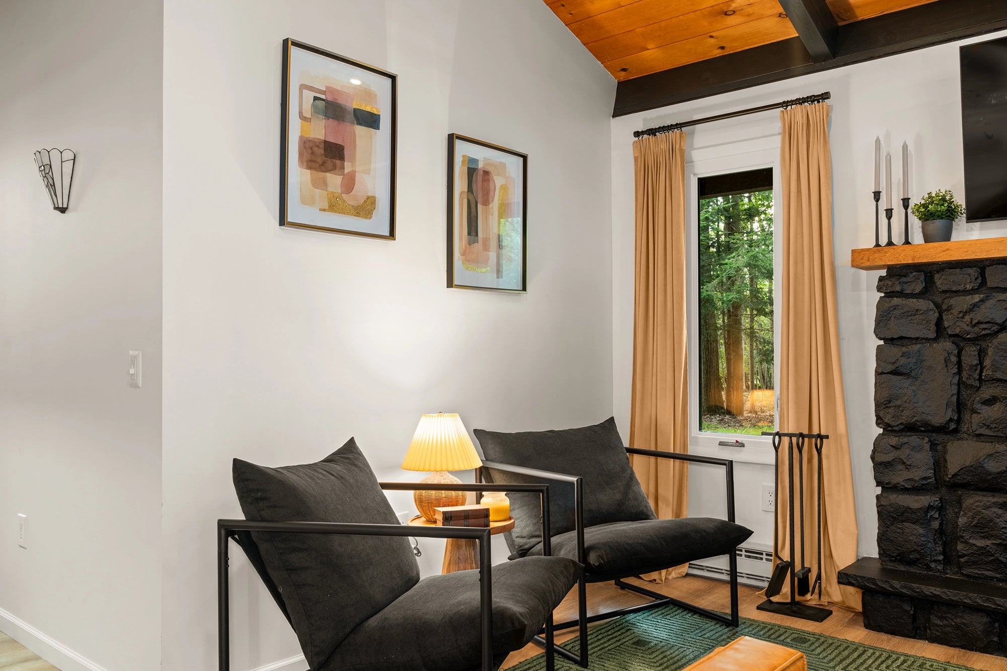 Airbnb Photography: Exclusive Cabin Retreat in Tobyhanna, PA