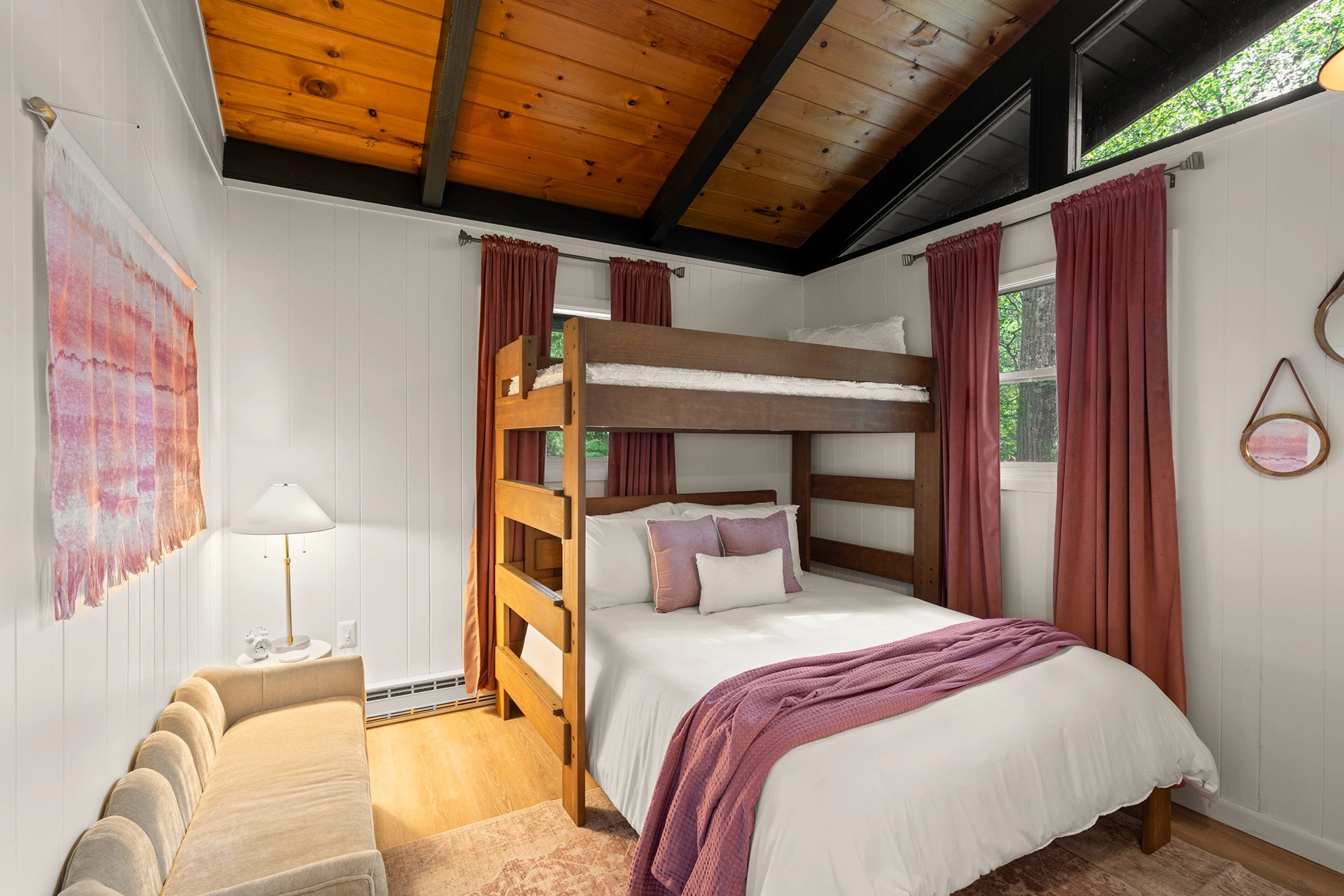 Airbnb Photography: Exclusive Cabin Retreat in Tobyhanna, PA