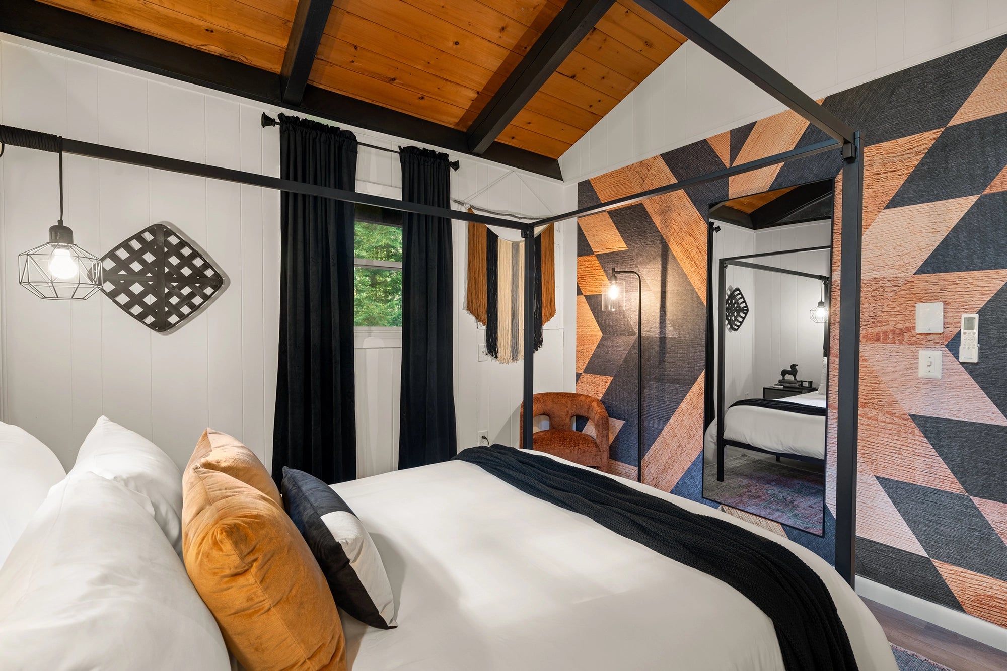 Airbnb Photography: Exclusive Cabin Retreat in Tobyhanna, PA