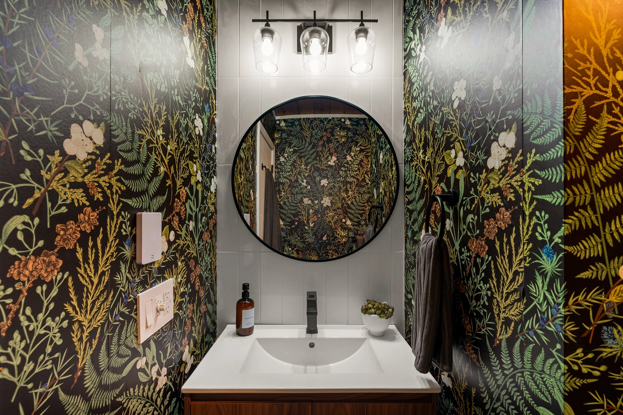 Airbnb Photography: Exclusive Cabin Retreat in Tobyhanna, PA