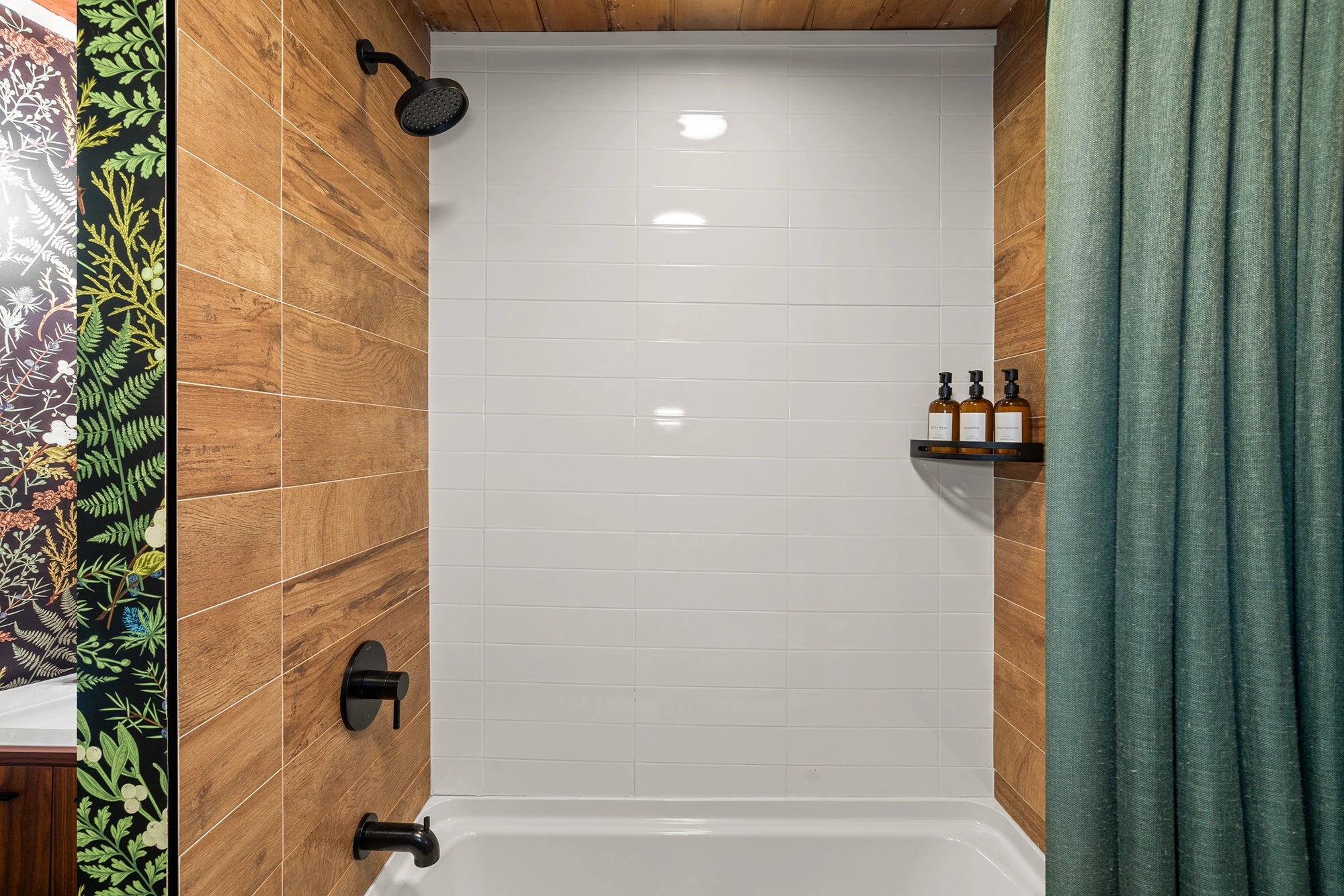 Airbnb Photography: Exclusive Cabin Retreat in Tobyhanna, PA