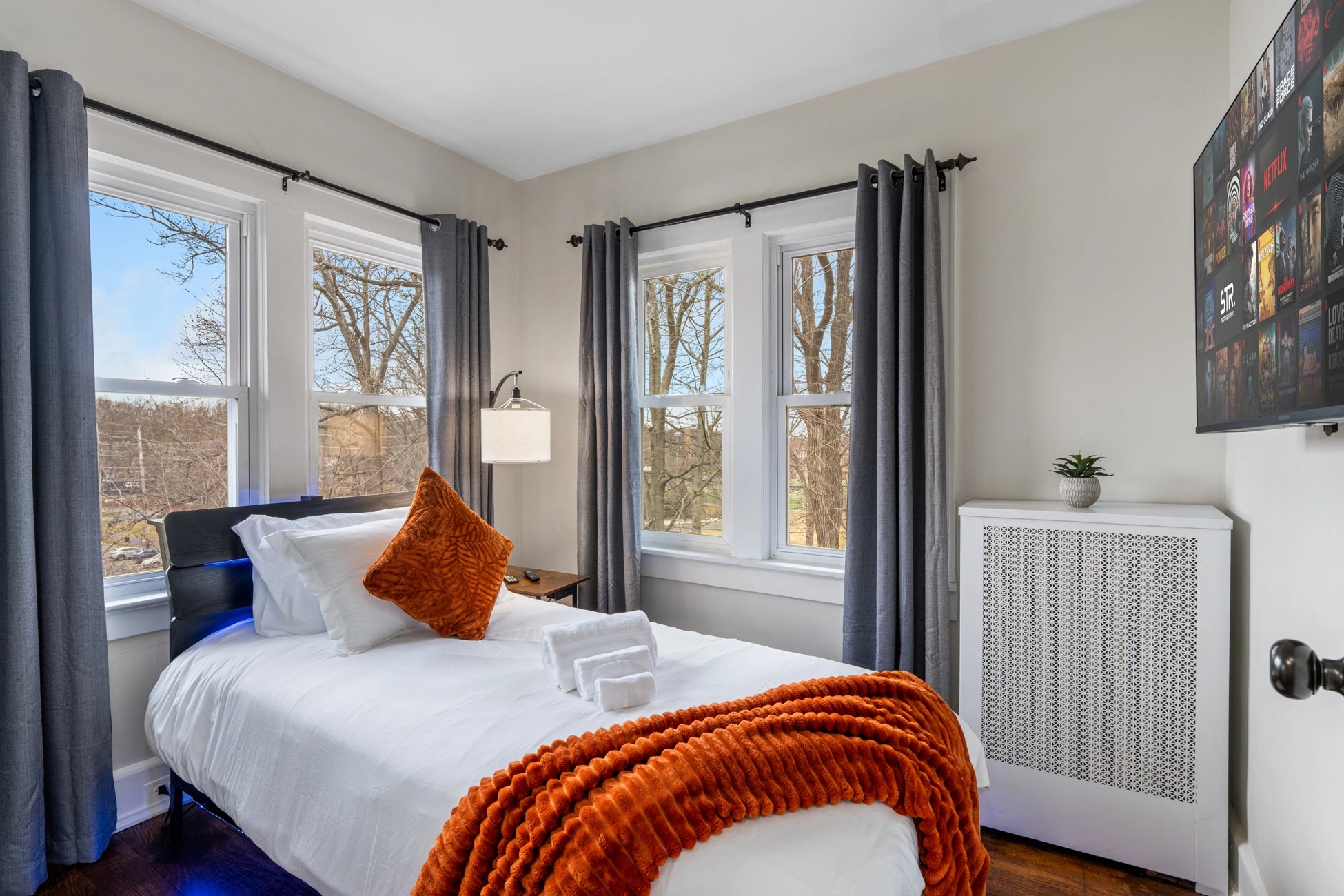 Airbnb Photography: Renovated STR Property in Teaneck, New Jersey