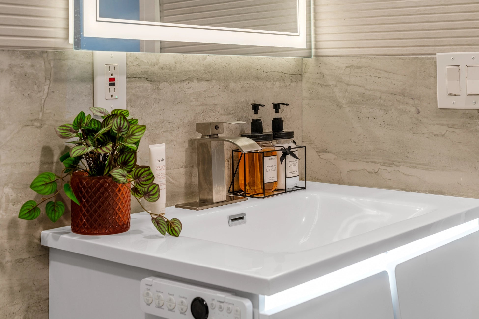 Airbnb Photography: Renovated STR Property in Teaneck, New Jersey