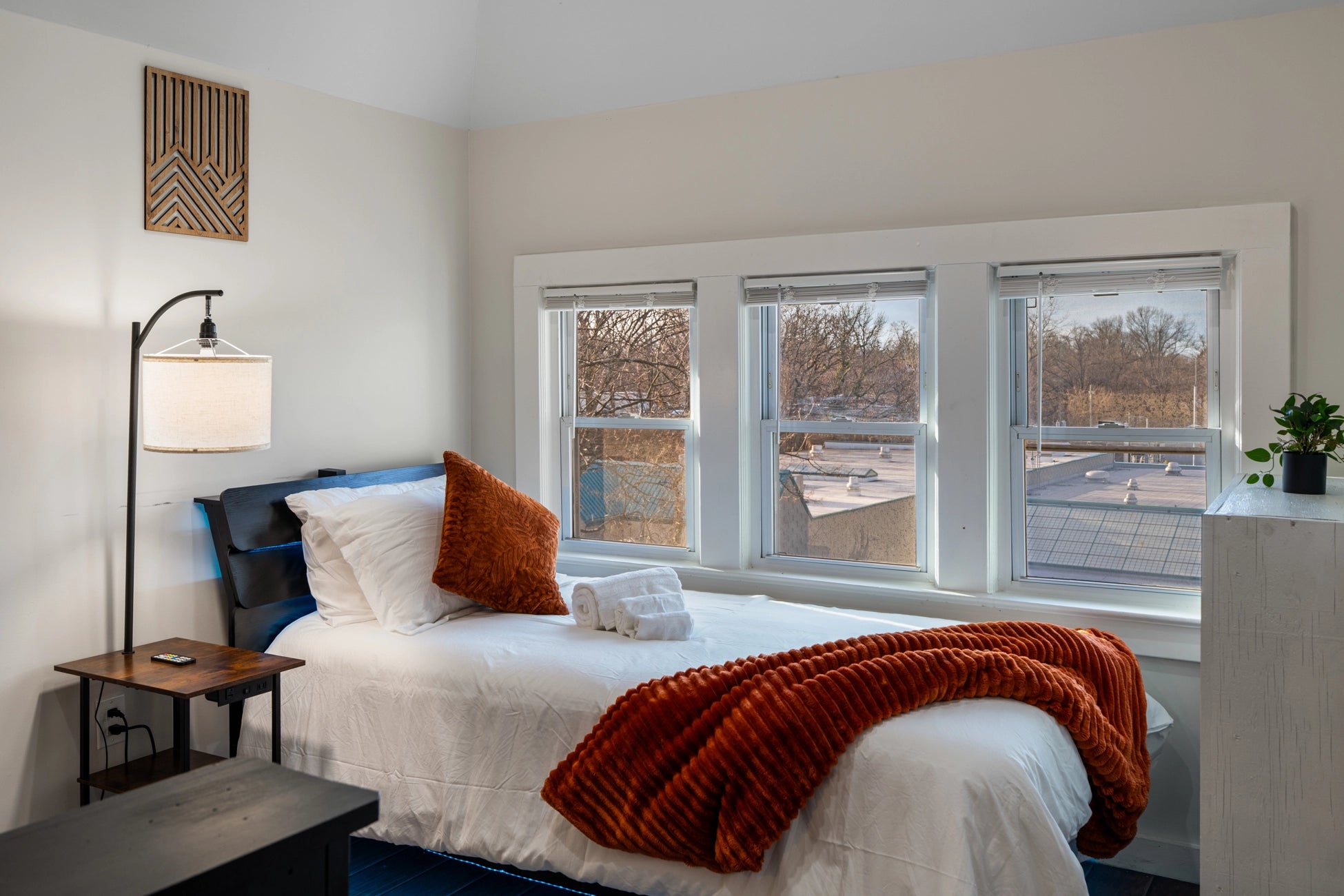 Airbnb Photography: Renovated STR Property in Teaneck, New Jersey