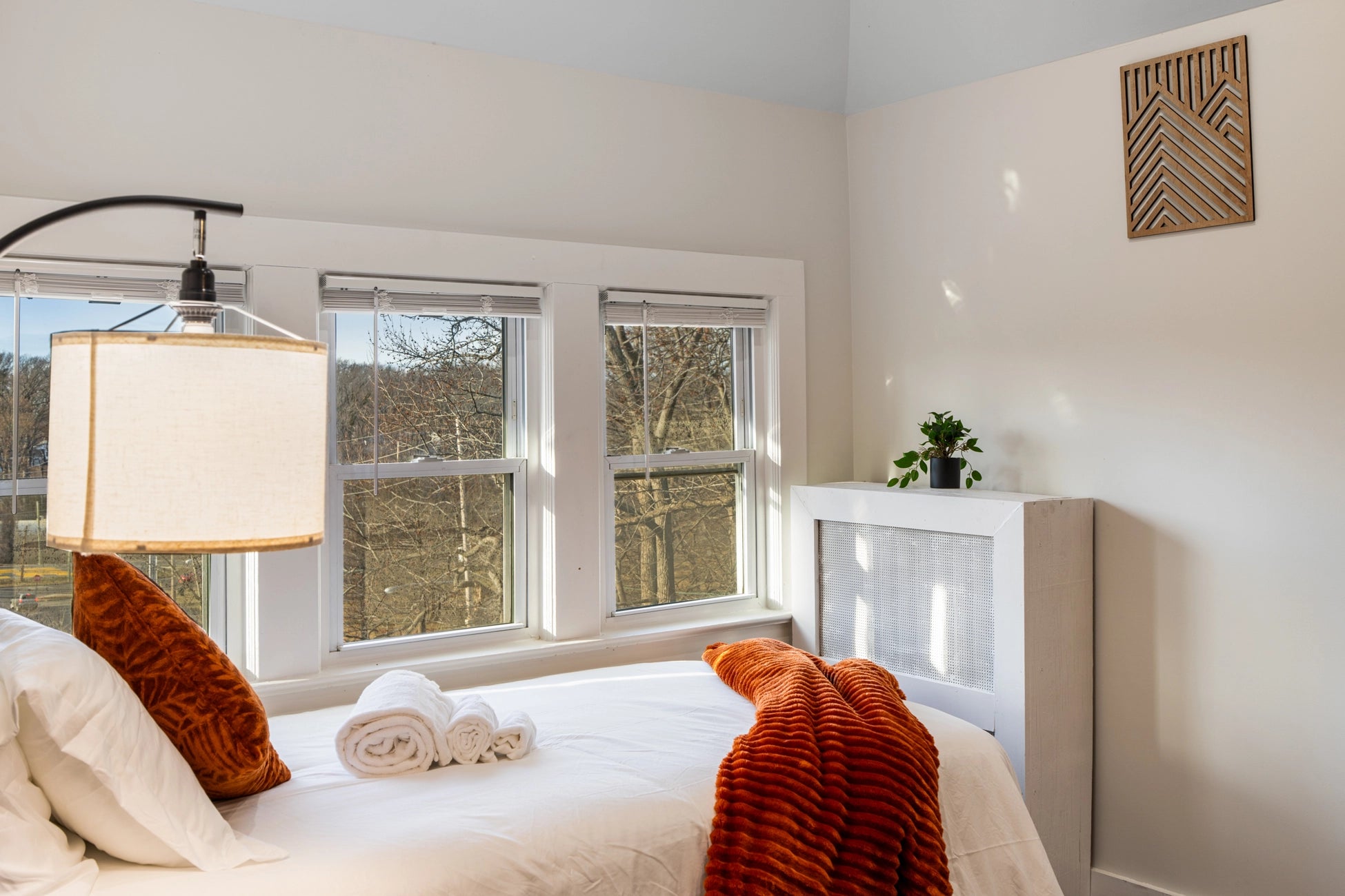 Airbnb Photography: Renovated STR Property in Teaneck, New Jersey