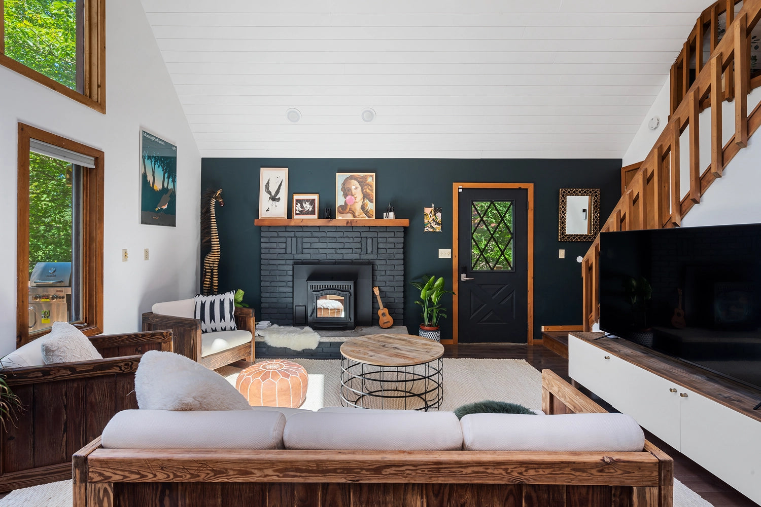 Airbnb Photography: Inviting Poconos Retreat in East Stroudsburg, PA