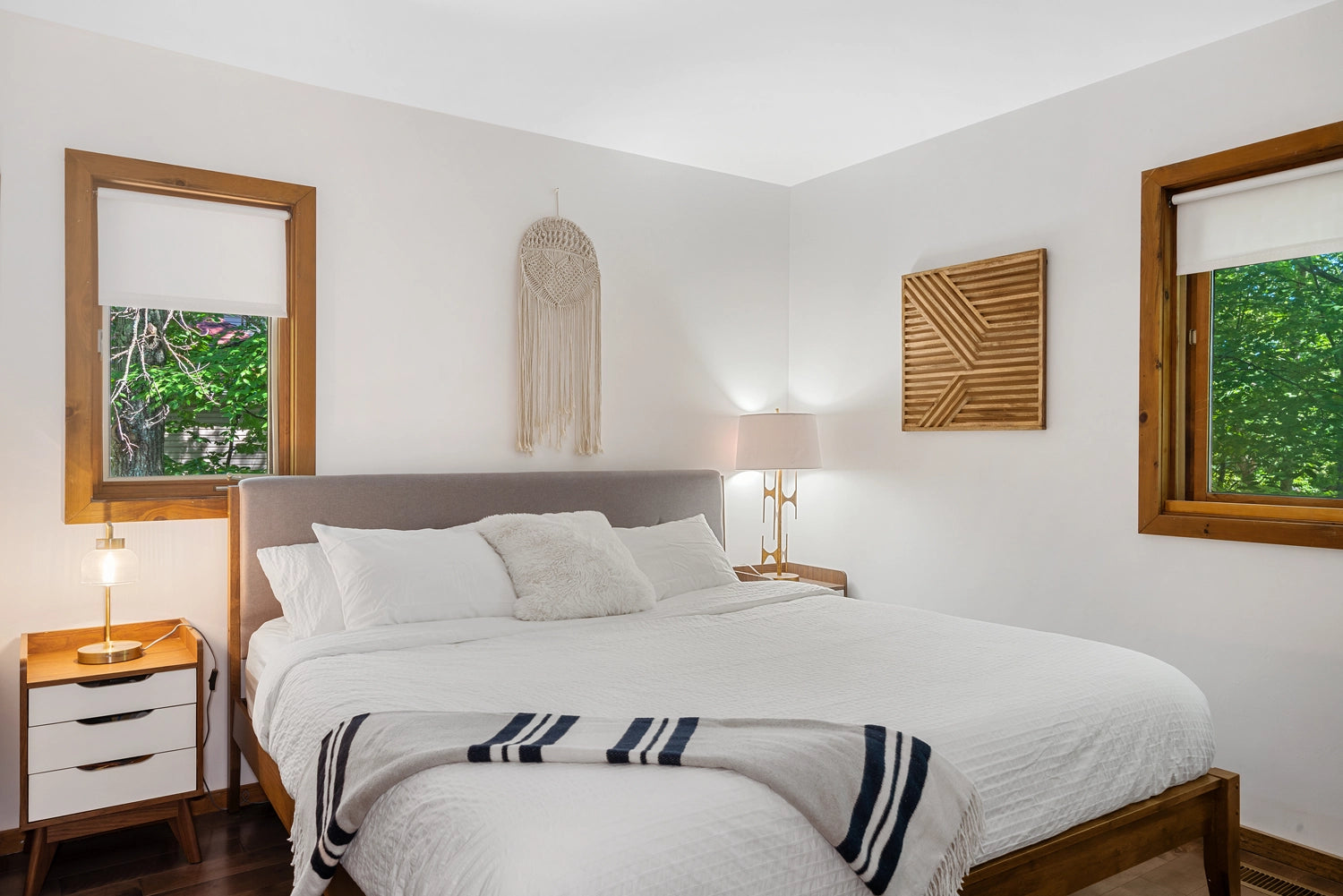 Airbnb Photography: Inviting Poconos Retreat in East Stroudsburg, PA