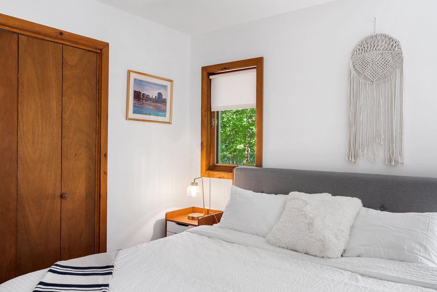 Airbnb Photography: Inviting Poconos Retreat in East Stroudsburg, PA