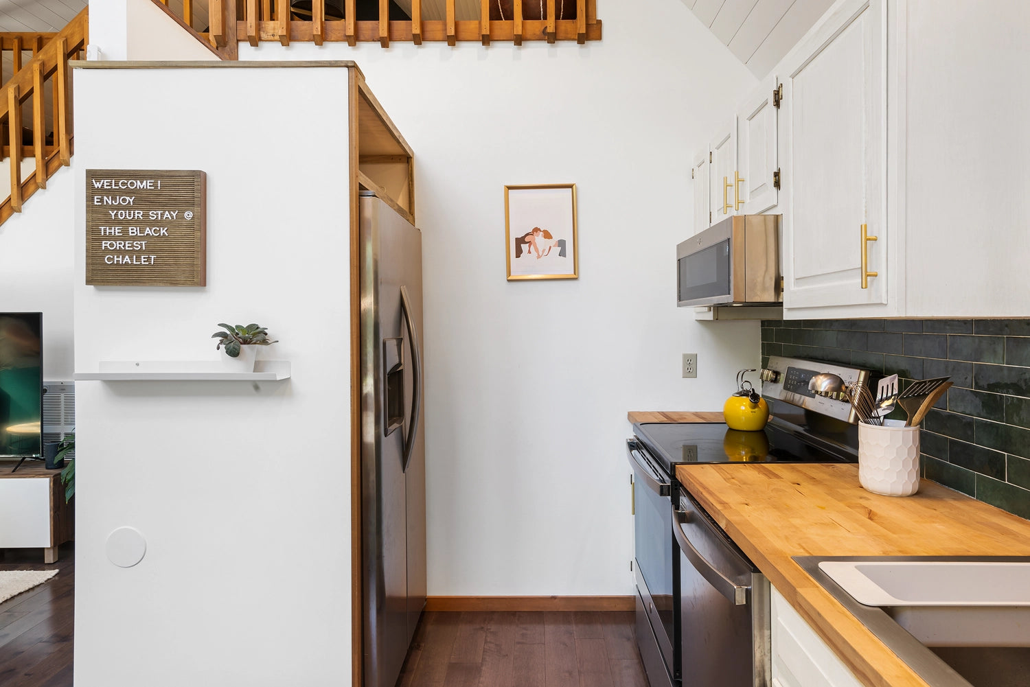 Airbnb Photography: Inviting Poconos Retreat in East Stroudsburg, PA