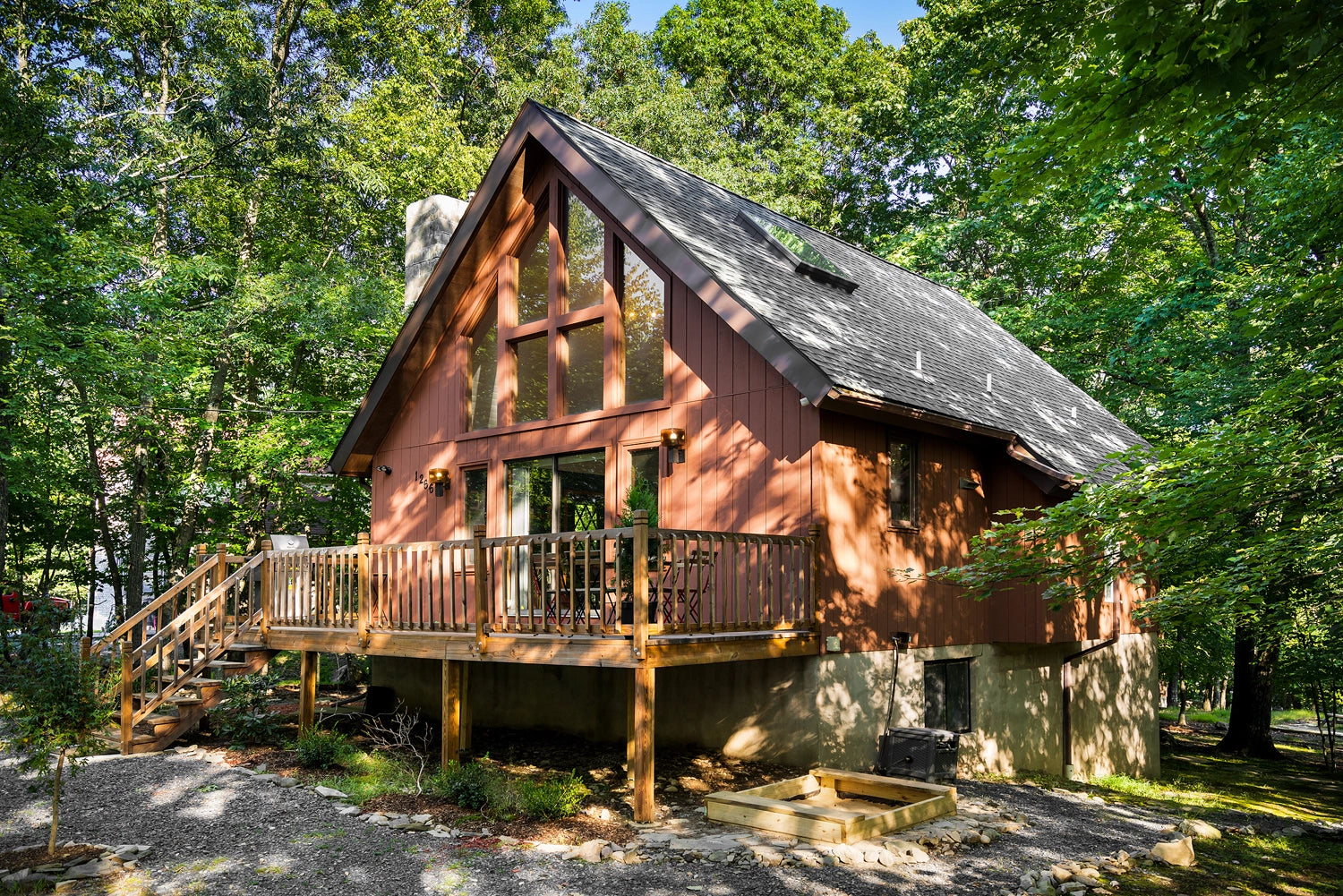 Airbnb Photography: Inviting Poconos Retreat in East Stroudsburg, PA