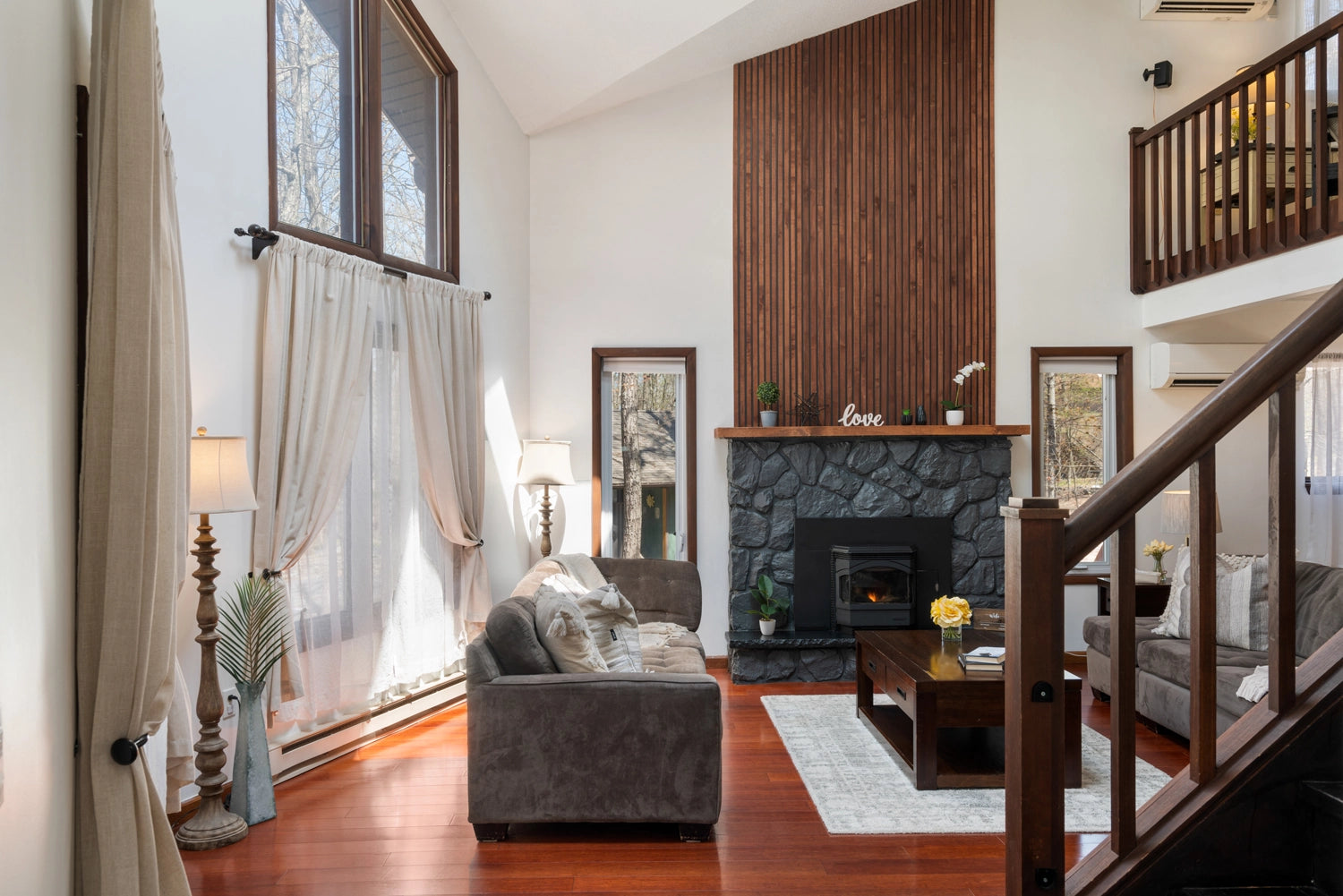 Airbnb Photography: Stylish Poconos Chalet in East Stroudsburg, PA