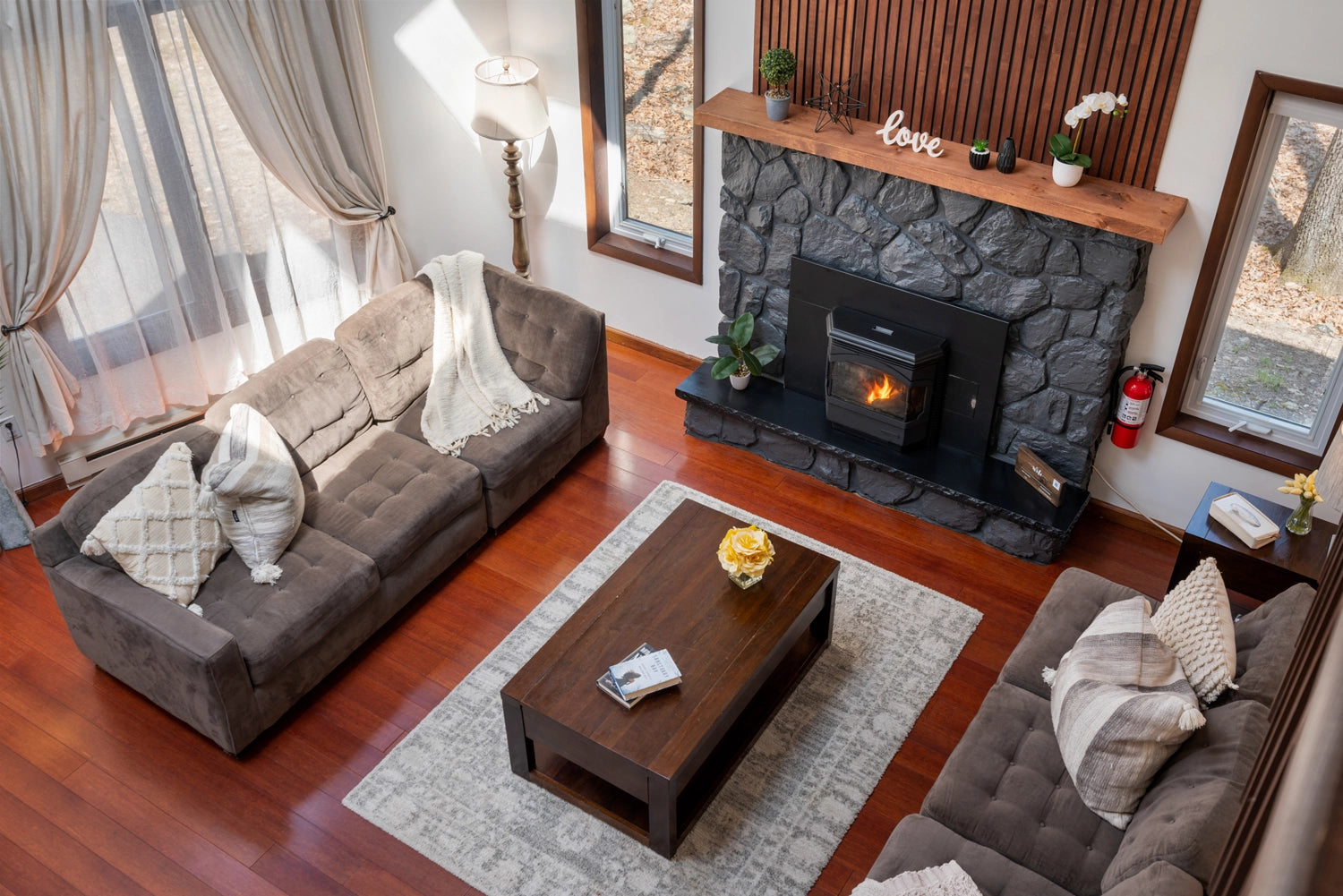Airbnb Photography: Stylish Poconos Chalet in East Stroudsburg, PA