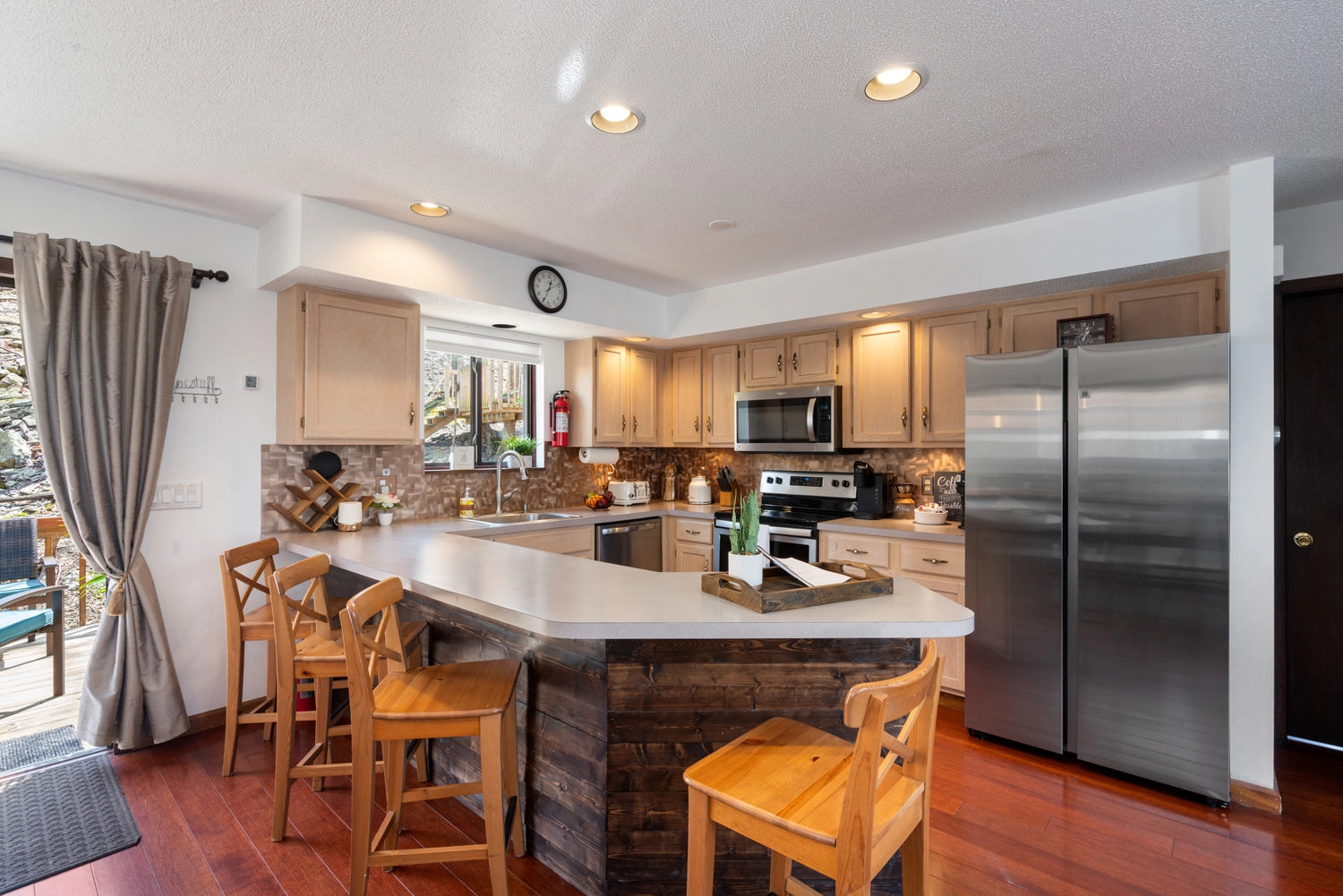 Airbnb Photography: Stylish Poconos Chalet in East Stroudsburg, PA