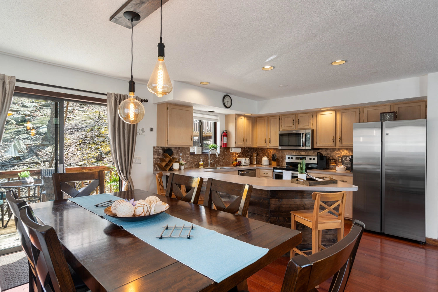Airbnb Photography: Stylish Poconos Chalet in East Stroudsburg, PA