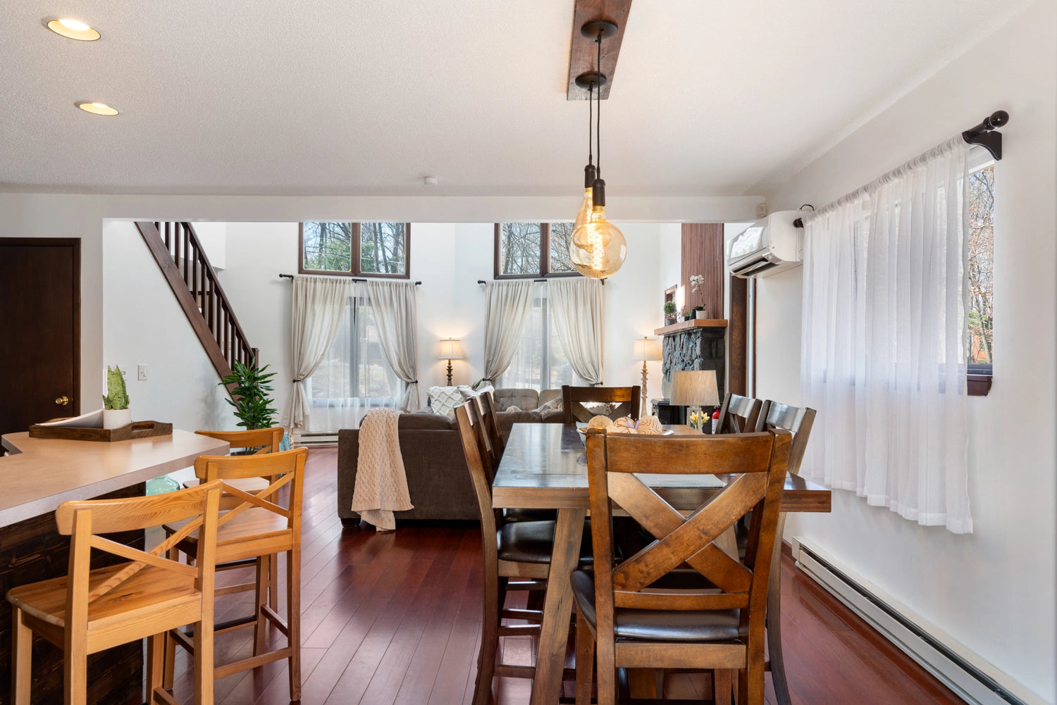 Airbnb Photography: Stylish Poconos Chalet in East Stroudsburg, PA