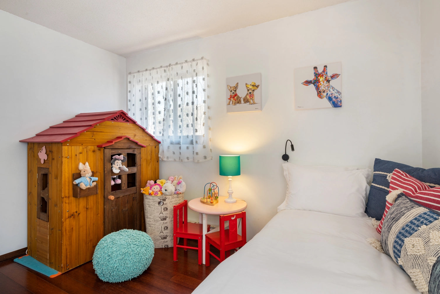 Airbnb Photography: Stylish Poconos Chalet in East Stroudsburg, PA