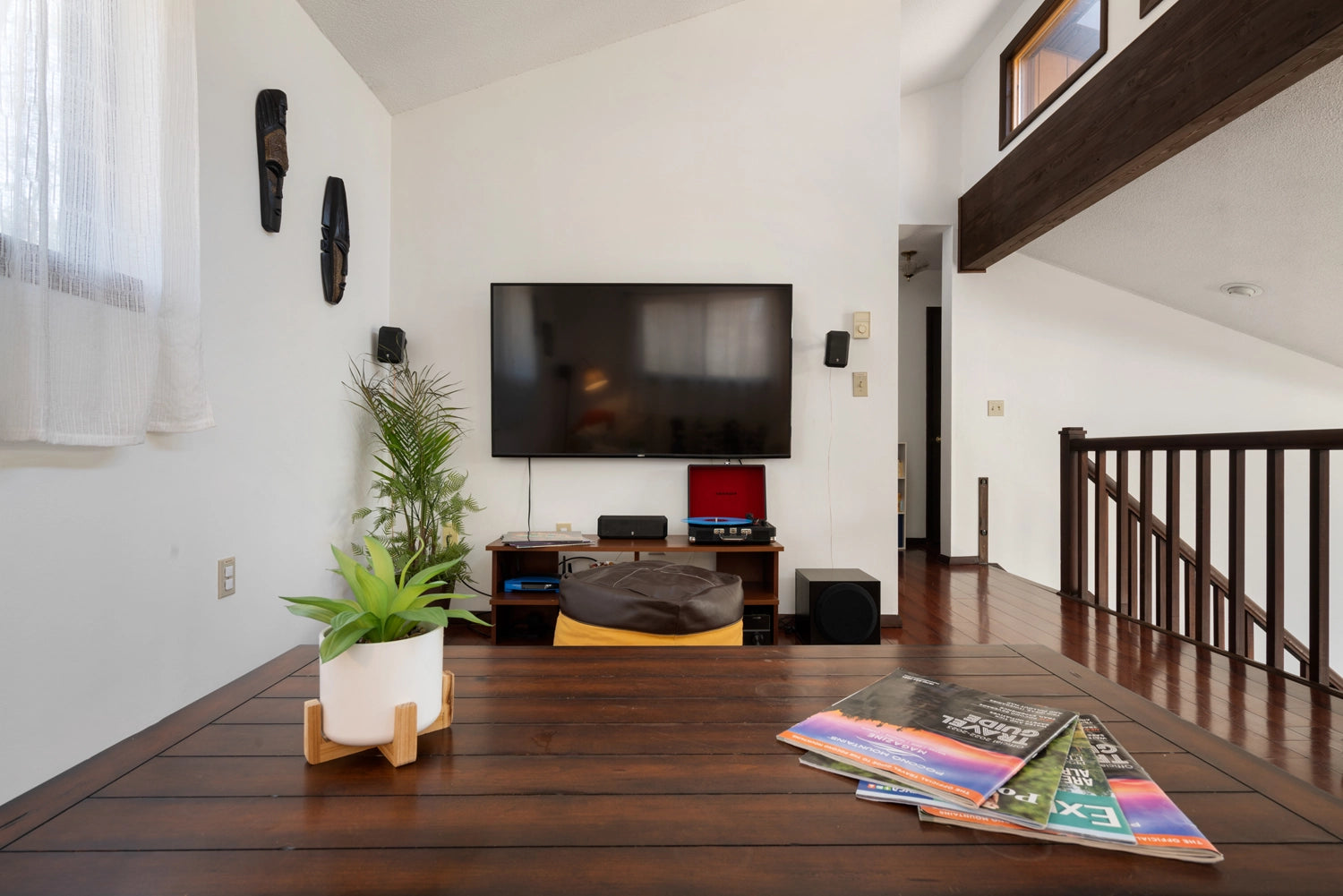 Airbnb Photography: Stylish Poconos Chalet in East Stroudsburg, PA