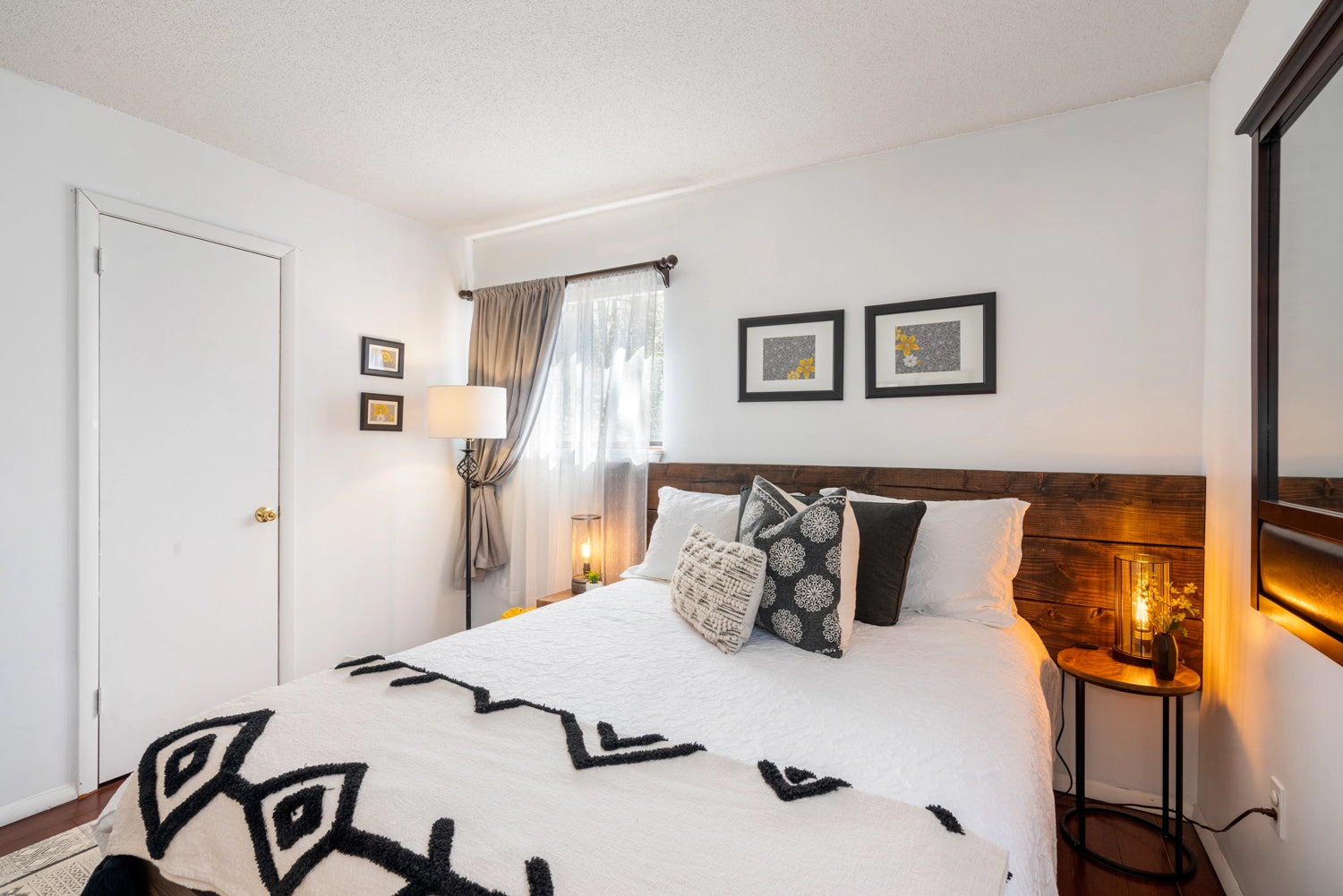 Airbnb Photography: Stylish Poconos Chalet in East Stroudsburg, PA
