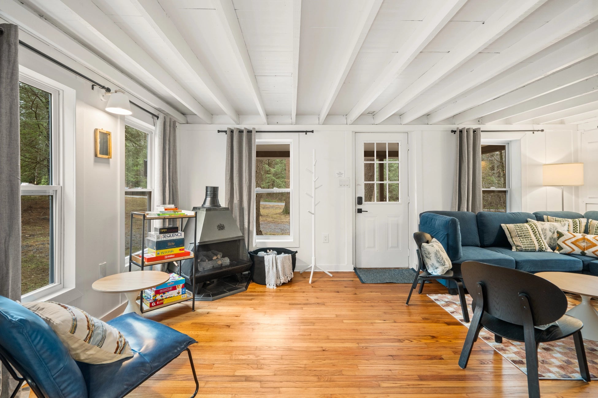 Airbnb Photography: Cozy Cabin Near Lake Naomi Pocono Pines PA