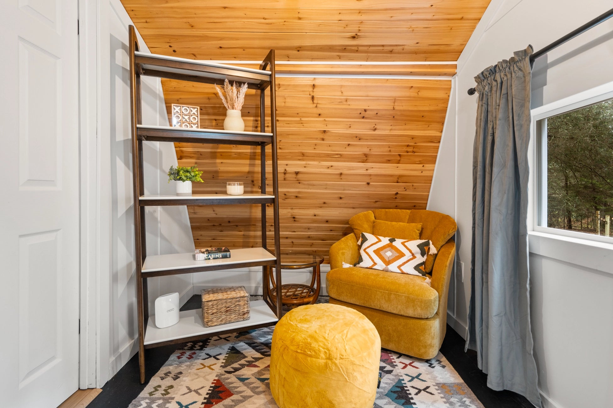 Airbnb Photography: Cozy Cabin Near Lake Naomi Pocono Pines PA