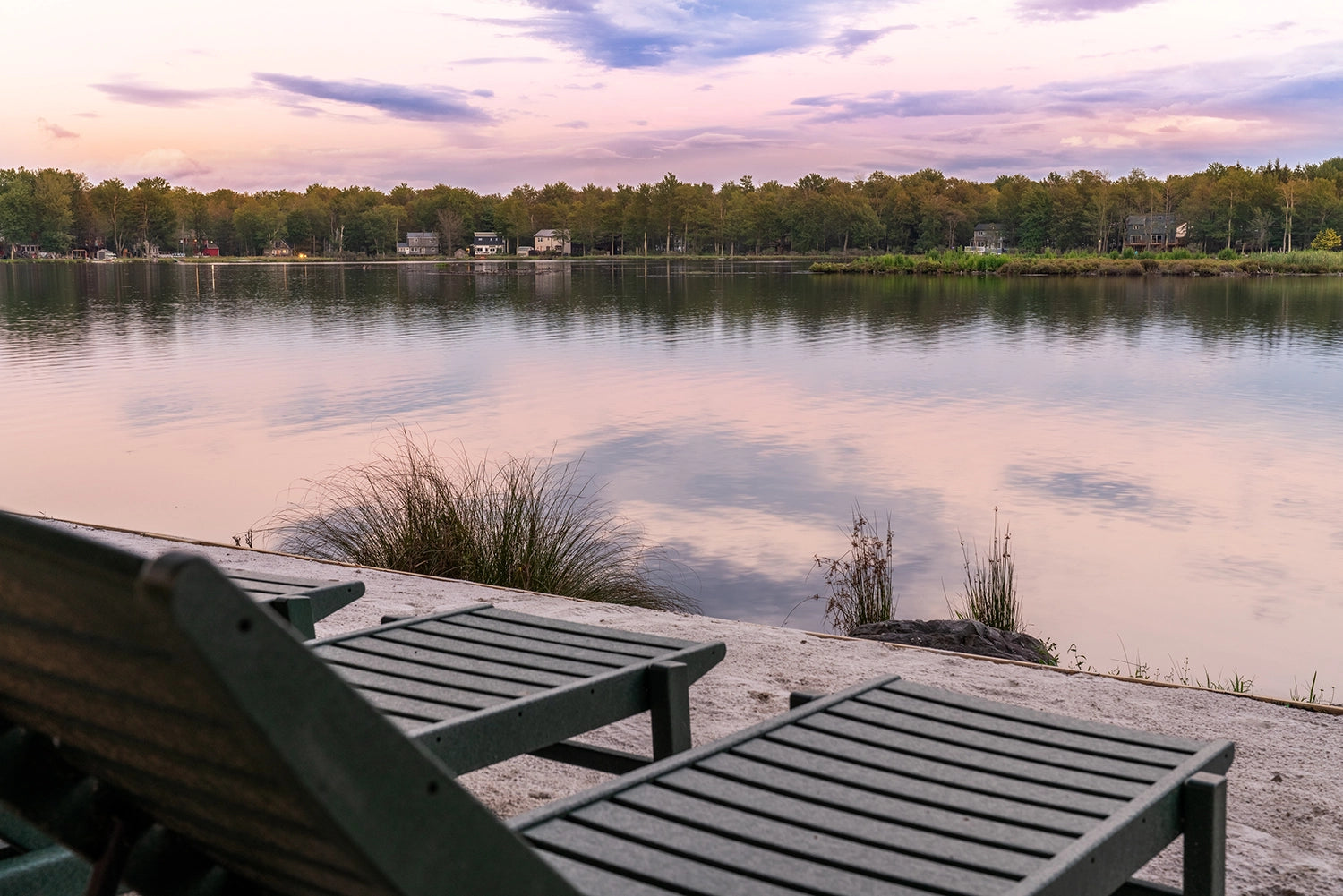 Airbnb Photography: Lakefront Villa in Tobyhanna, PA