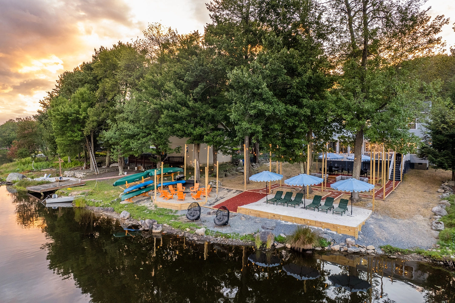 Airbnb Photography: Lakefront Villa in Tobyhanna, PA