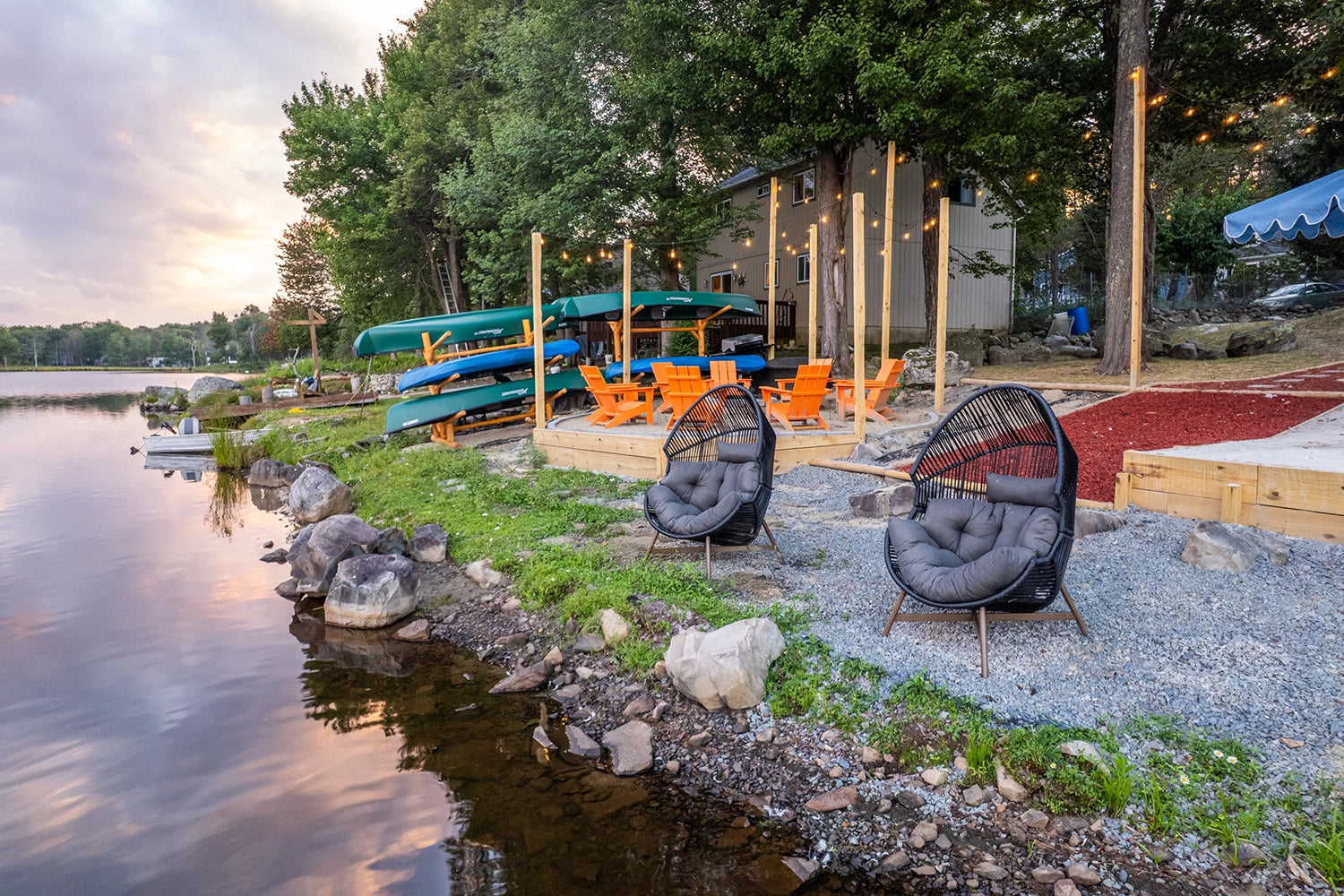 Airbnb Photography: Lakefront Villa in Tobyhanna, PA