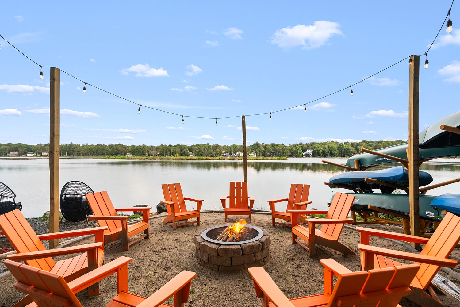 Airbnb Photography: Lakefront Villa in Tobyhanna, PA