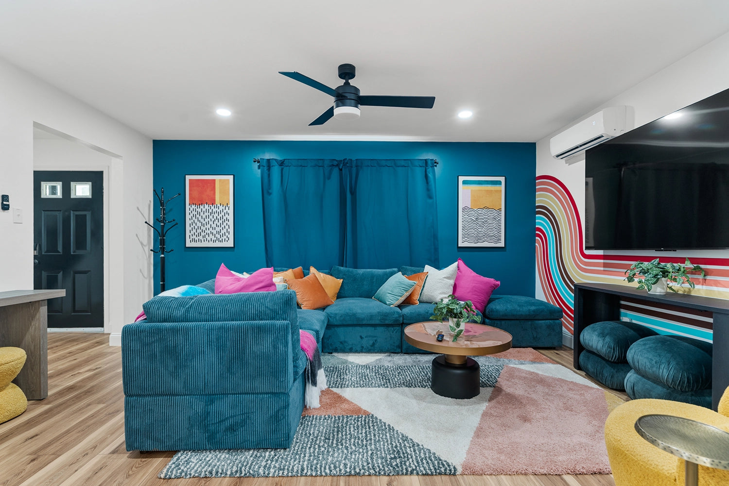 Airbnb Photography: Lakefront Villa in Tobyhanna, PA