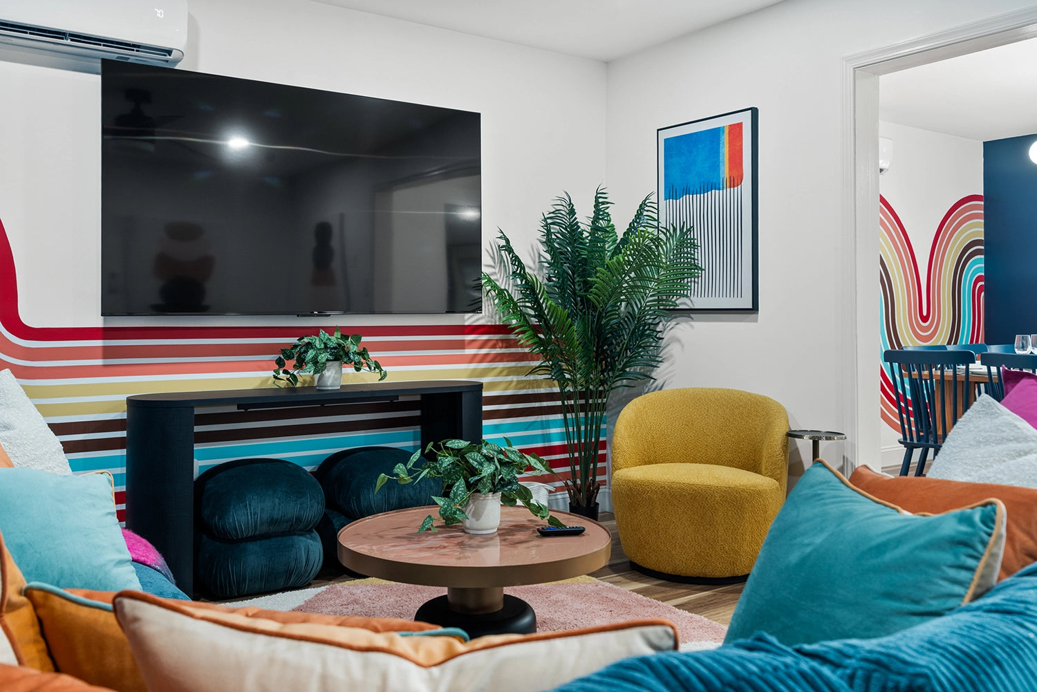 Airbnb Photography: Lakefront Villa in Tobyhanna, PA
