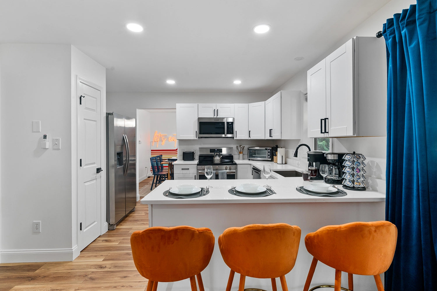 Airbnb Photography: Lakefront Villa in Tobyhanna, PA