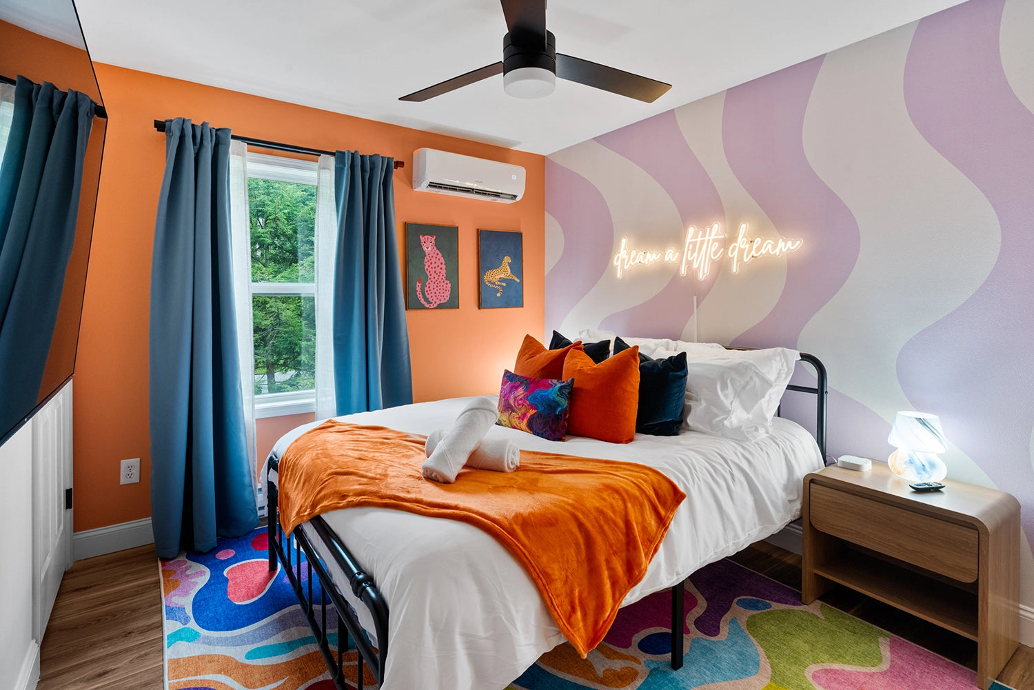 Airbnb Photography: Lakefront Villa in Tobyhanna, PA
