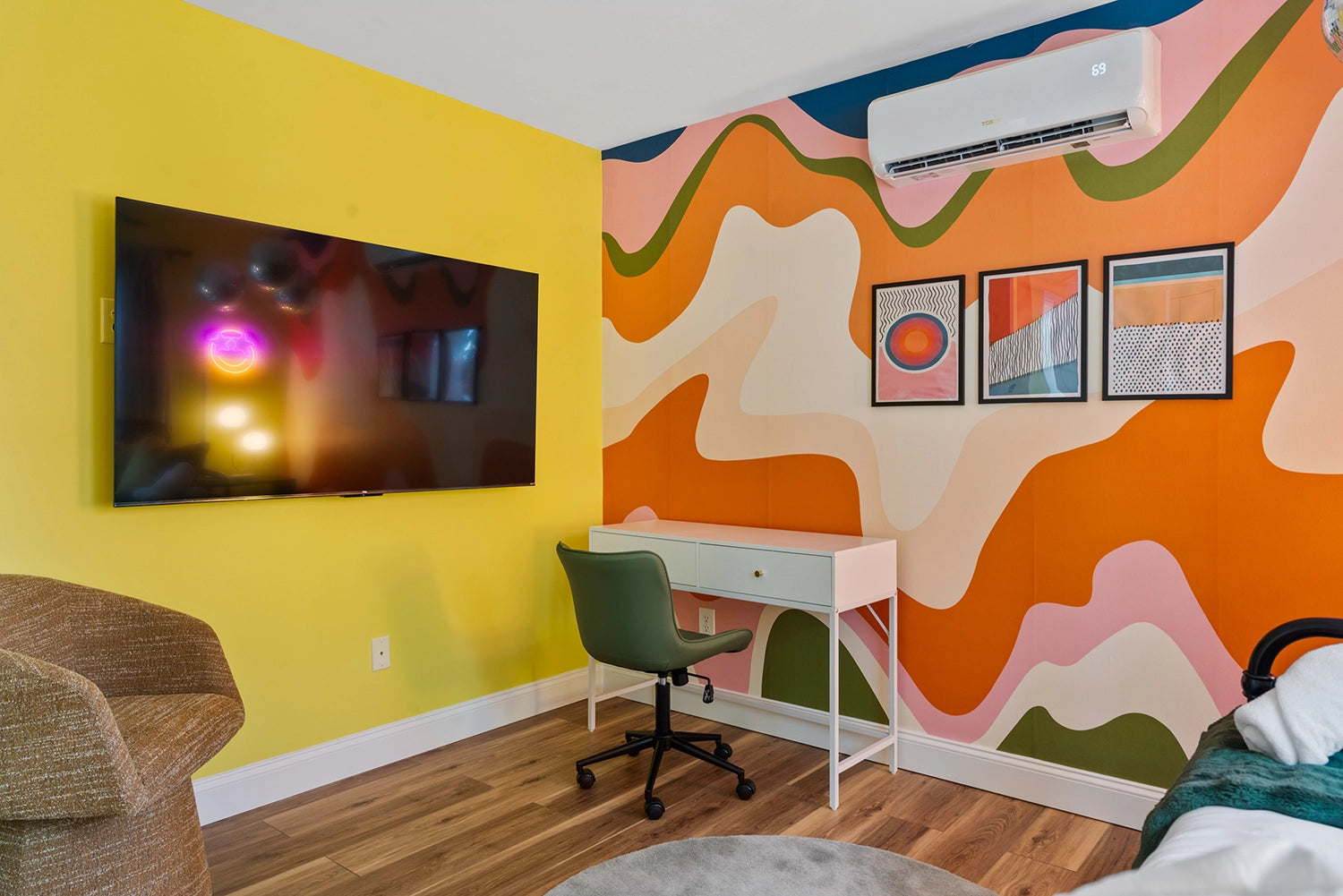 Airbnb Photography: Lakefront Villa in Tobyhanna, PA