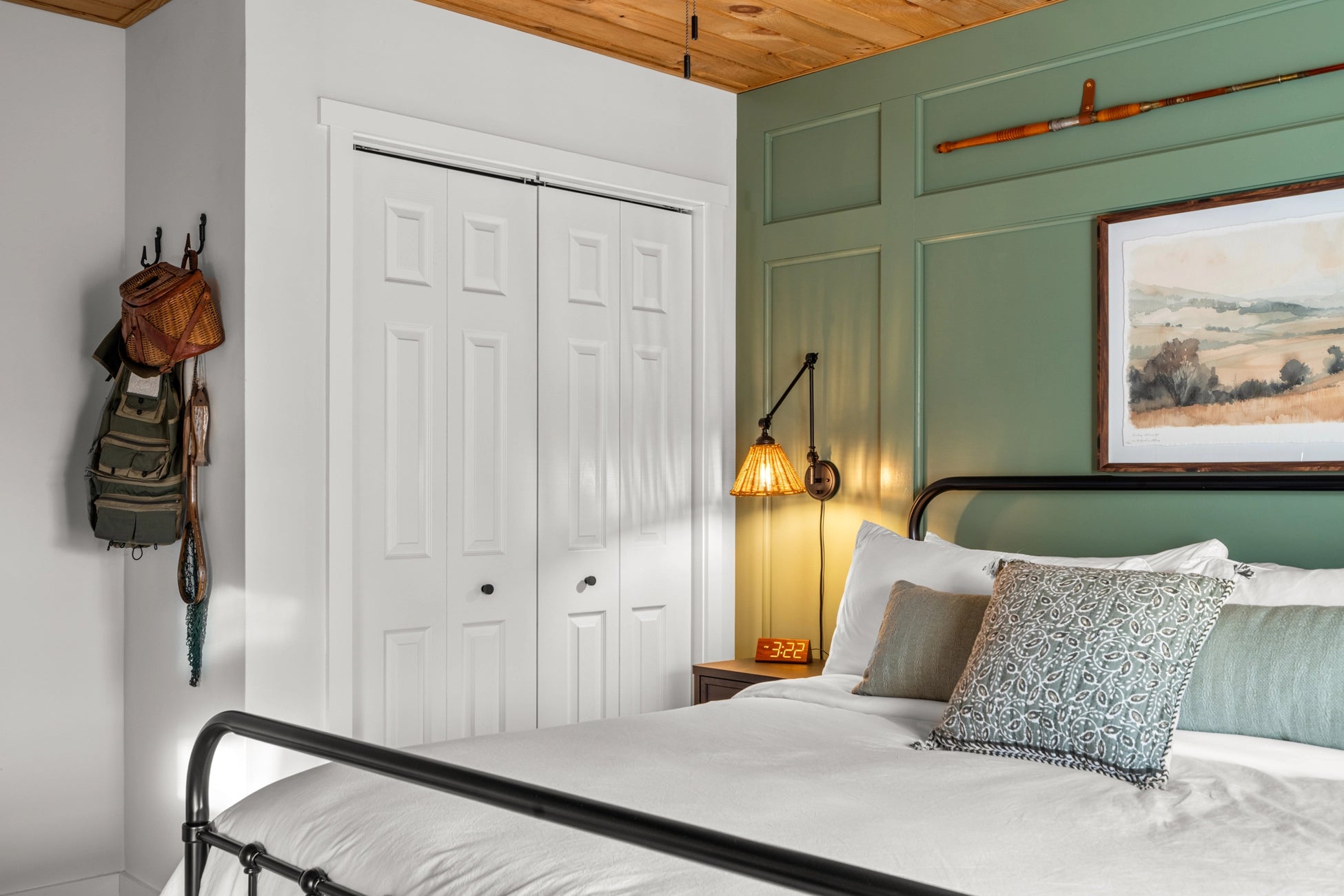 Dark Space Interior Airbnb Photography: Luxury Mountain Retreat in Albrightsville, PA