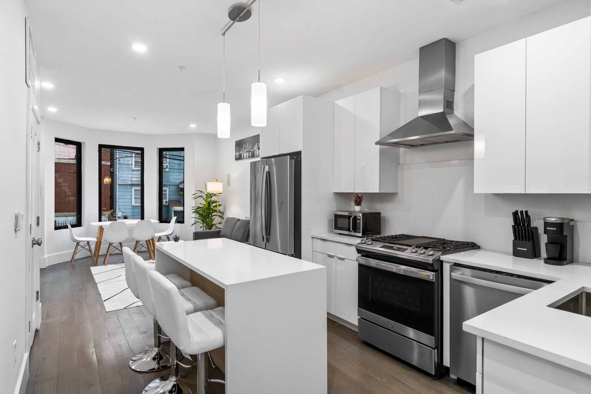 Airbnb Photography: Modern Apartment in Jersey City, NJ