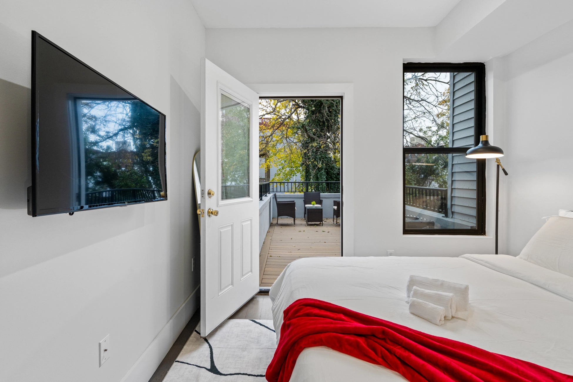 Airbnb Photography: Modern Apartment in Jersey City, NJ