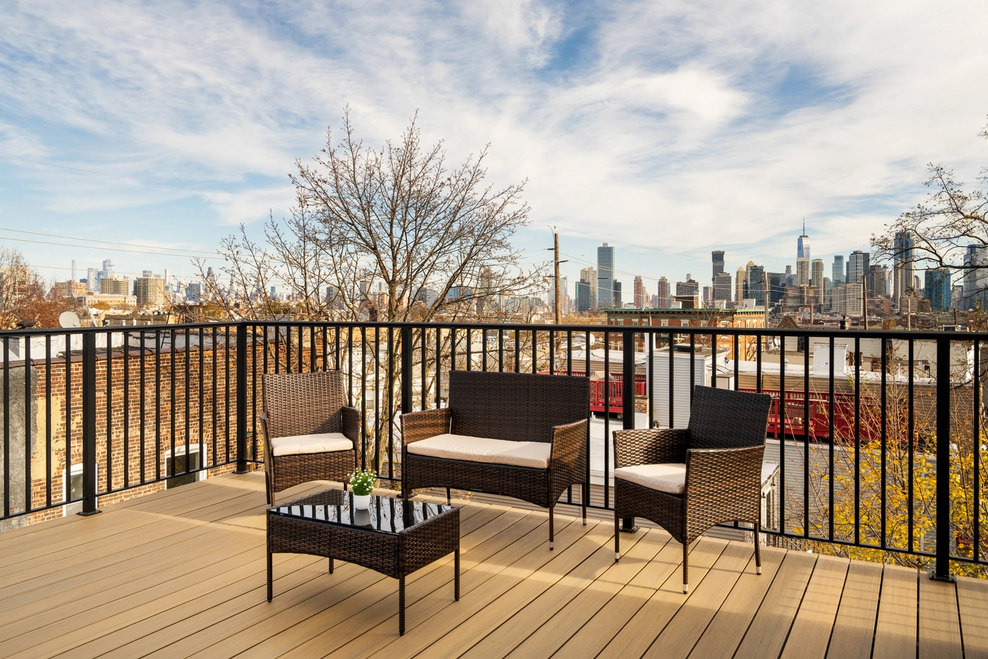 Airbnb Photography: Modern Duplex Apartment in Jersey City, NJ