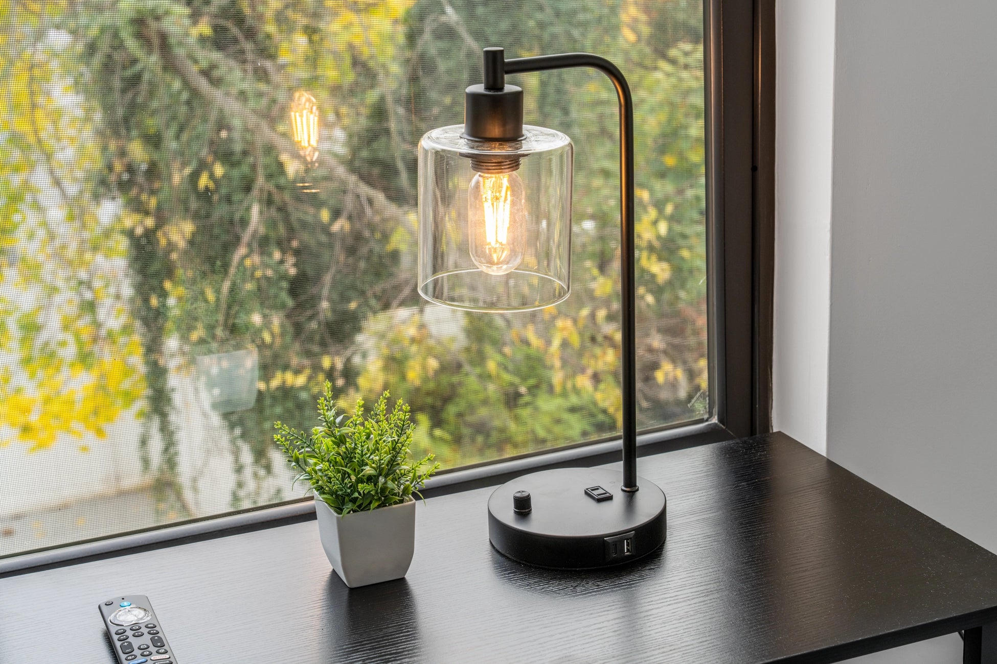 Airbnb Photography: Modern Duplex Apartment in Jersey City, NJ