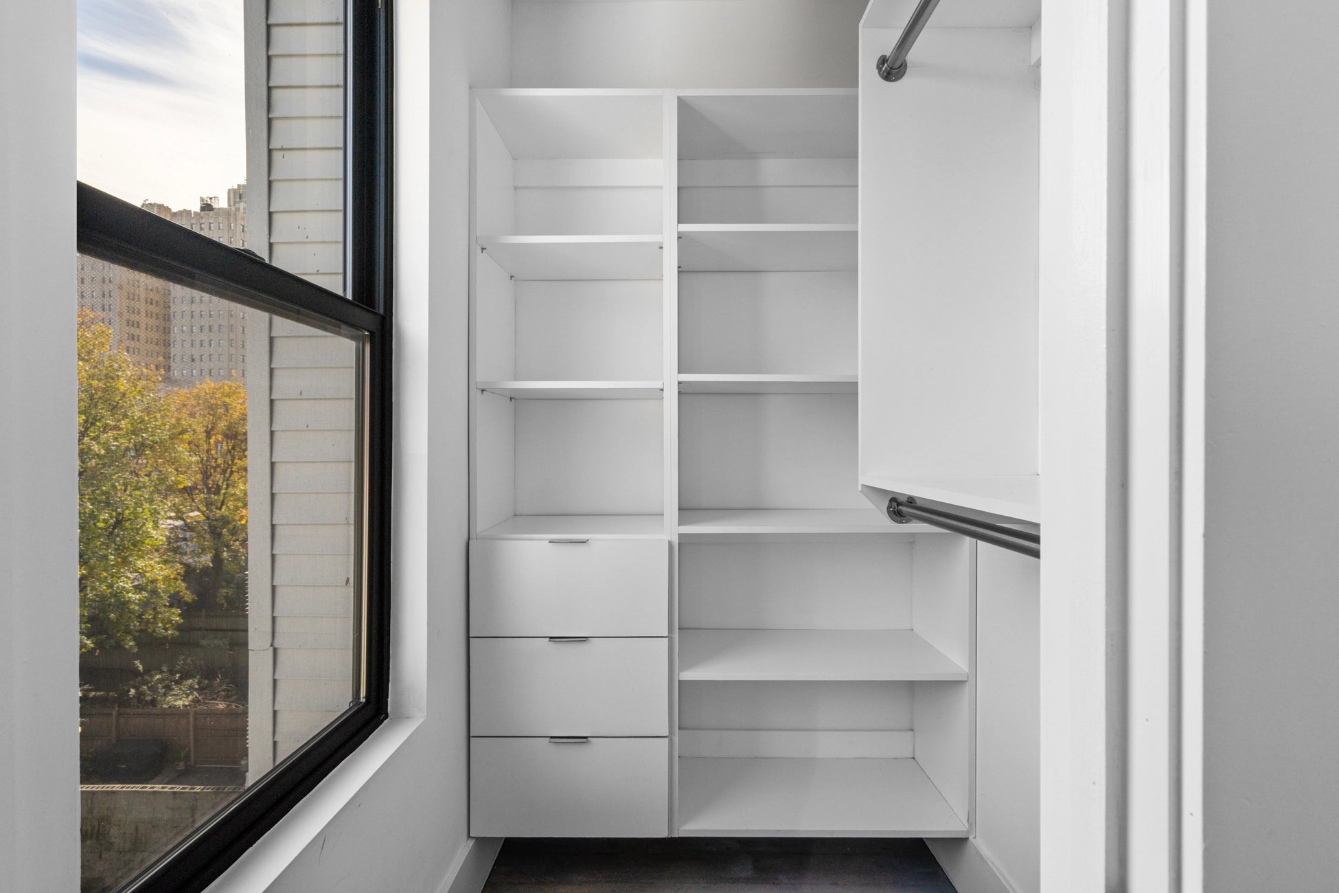 Airbnb Photography: Modern Duplex Apartment in Jersey City, NJ