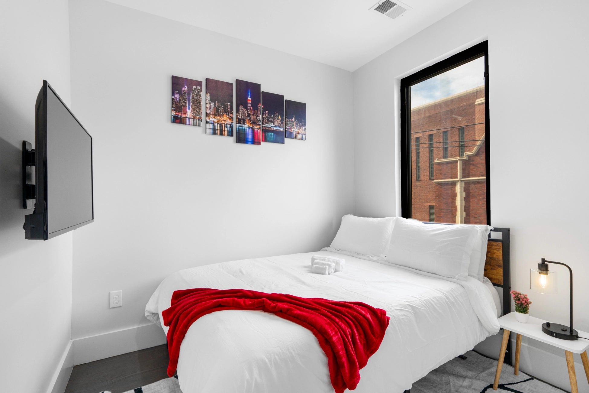 Airbnb Photography: Modern Duplex Apartment in Jersey City, NJ