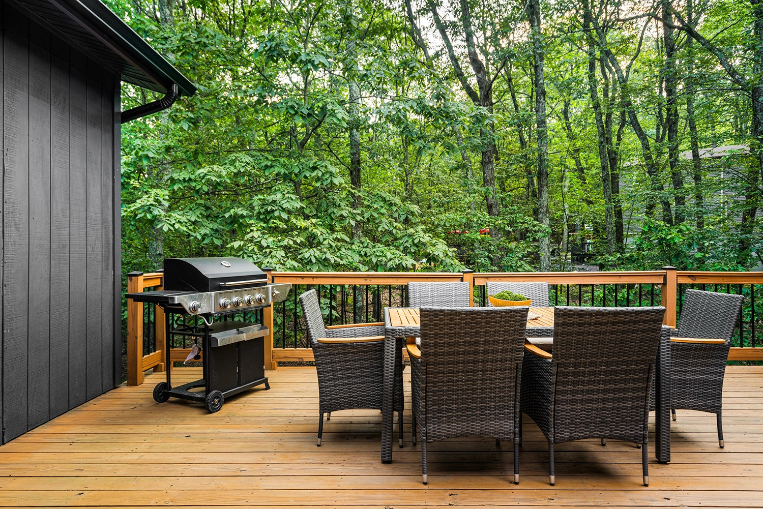 Airbnb Photography: Luxury Cabin at Penn Estates, East Stroudsburg, PA