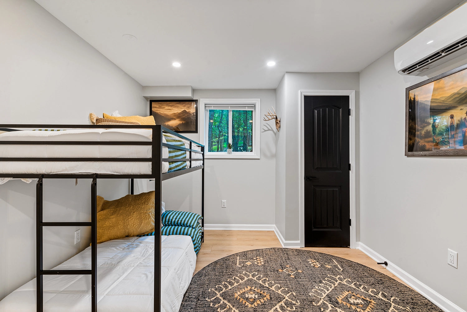 Airbnb Photography: Luxury Cabin at Penn Estates, East Stroudsburg, PA