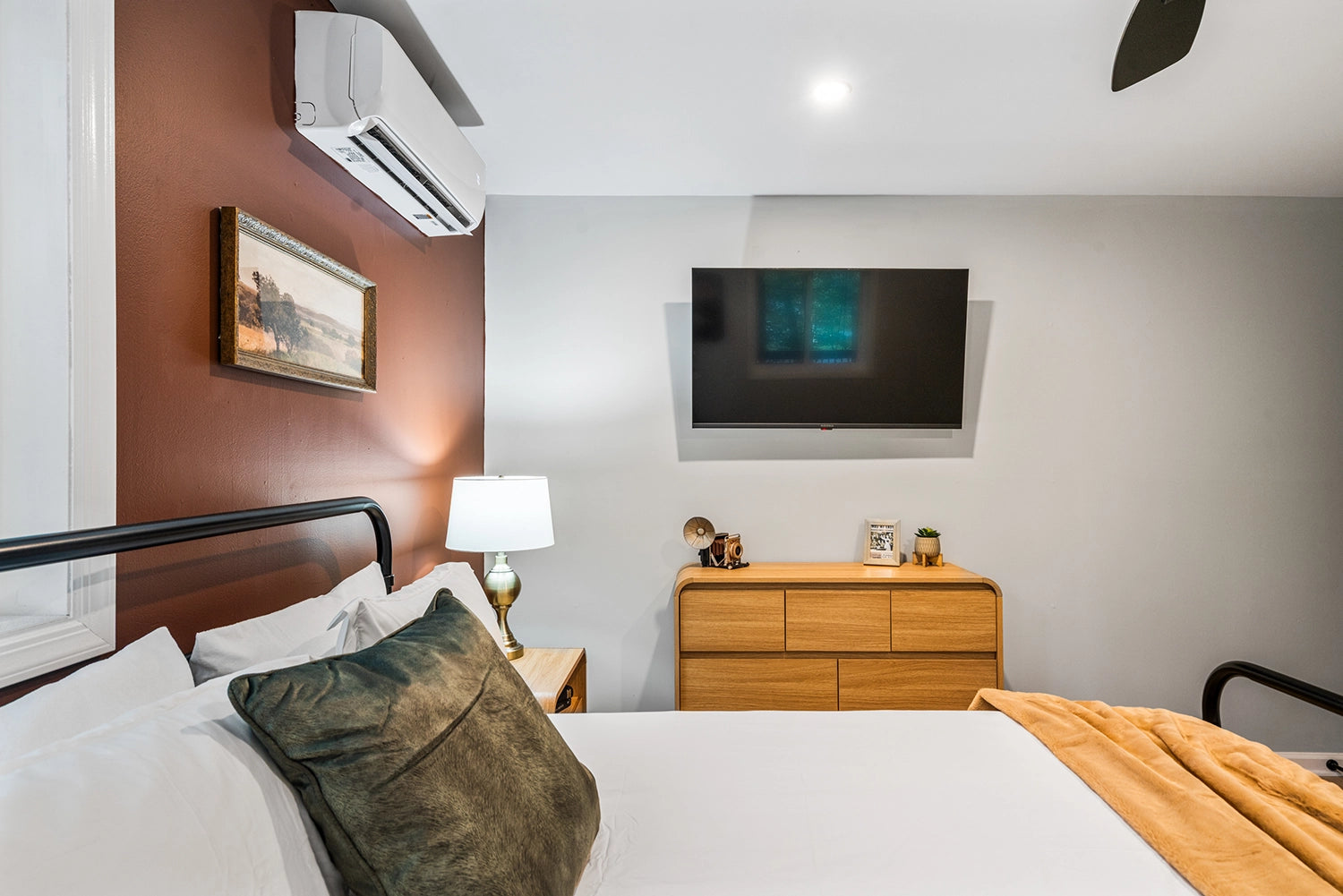 Airbnb Photography: Luxury Cabin at Penn Estates, East Stroudsburg, PA
