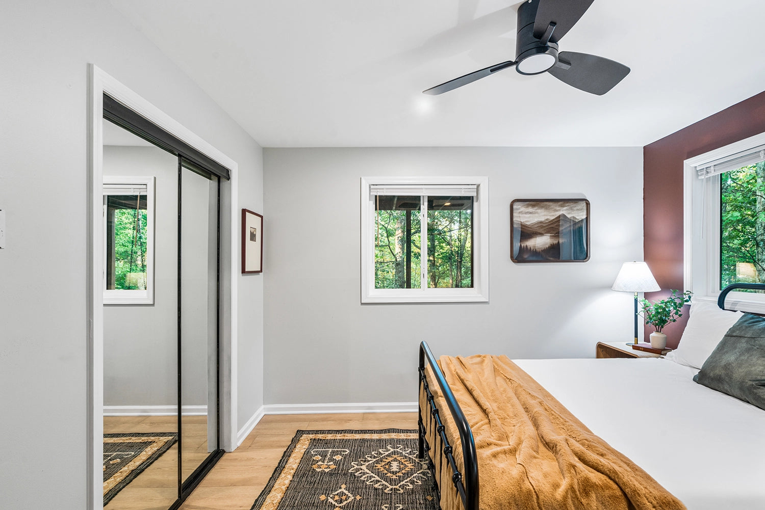 Airbnb Photography: Luxury Cabin at Penn Estates, East Stroudsburg, PA
