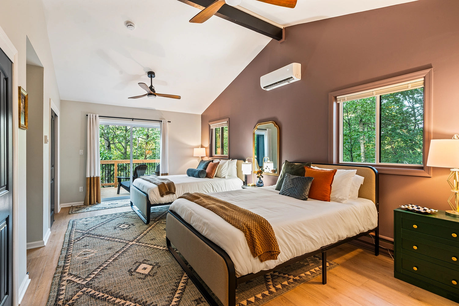 Airbnb Photography: Luxury Cabin at Penn Estates, East Stroudsburg, PA