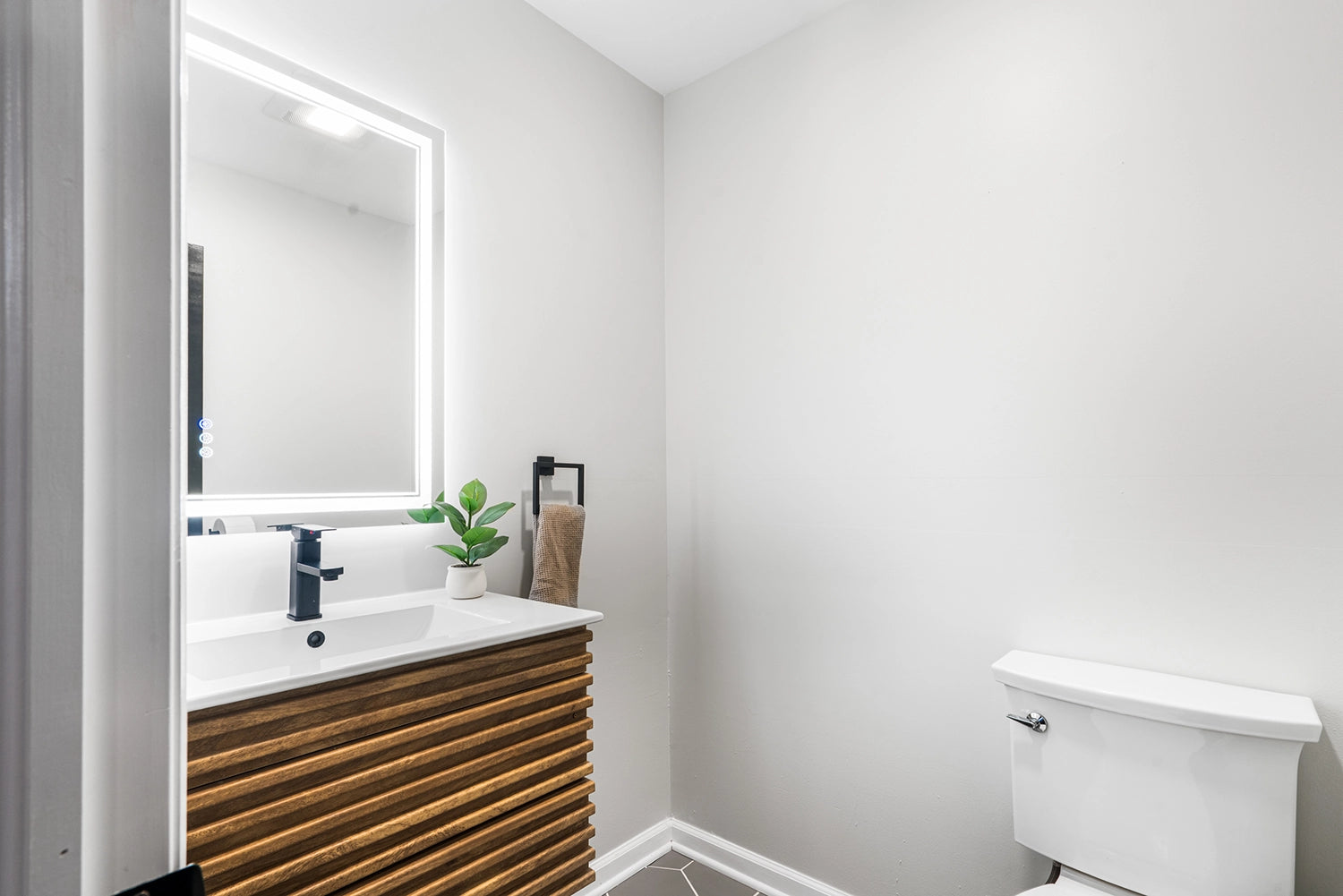 Airbnb Photography: Luxury Cabin at Penn Estates, East Stroudsburg, PA