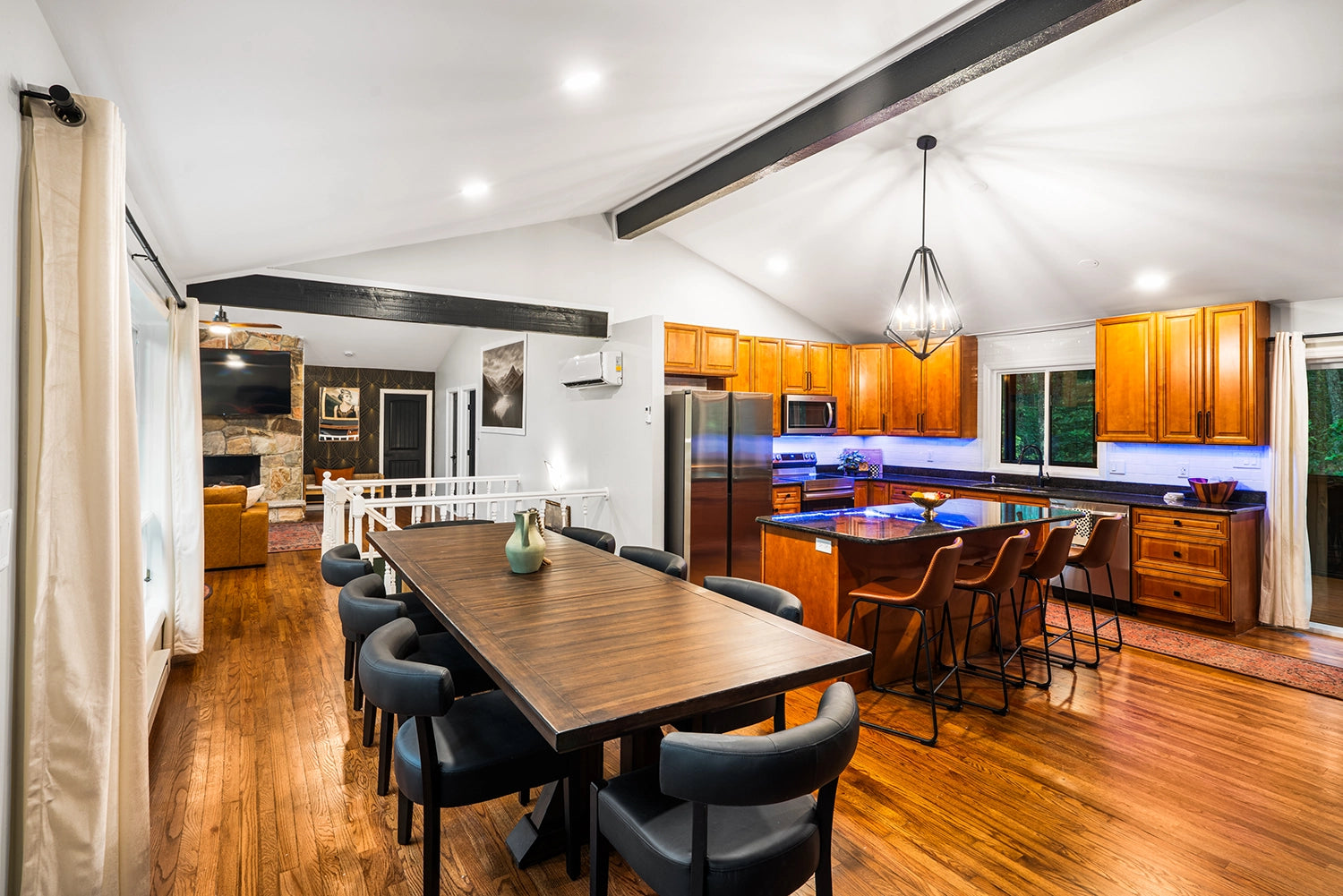 Airbnb Photography: Luxury Cabin at Penn Estates, East Stroudsburg, PA