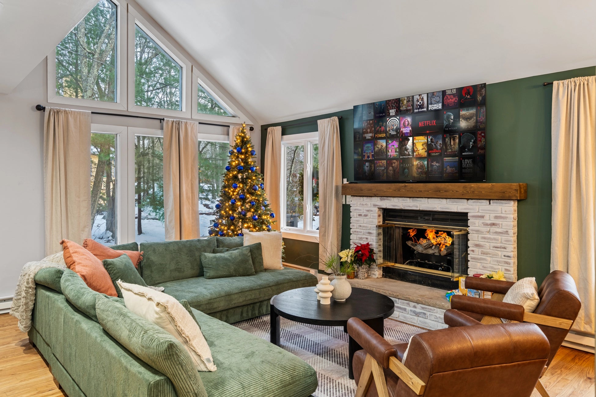 Airbnb Photography: Stunning STR Cabin in East Stroudsburg PA