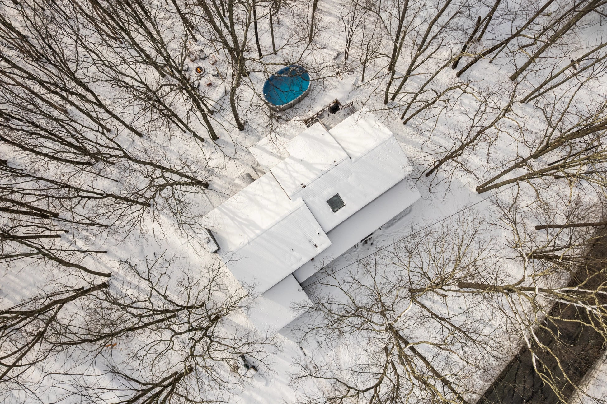 Airbnb Photography: Upscale Poconos Retreat with Twilight and Drone Photography in East Stroudsburg, PA